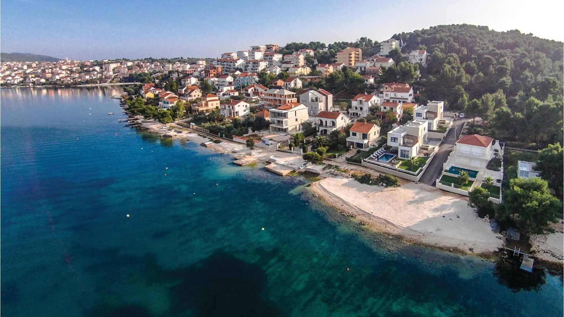 Beautiful Apartment In Okrug Gornji With Outdoor Swimming Pool And 3 Bedrooms Trogir